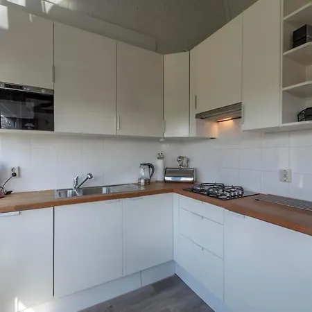 Дом отдыха Boerenslag-2 Bungalow, 5-guests Opposite Sint Maartensvlotbrug