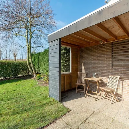 Boerenslag-2 Bungalow, 5-guests Opposite * Sint Maartensvlotbrug