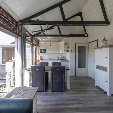 Boerenslag-2 Bungalow, 5-guests Opposite Дом отдыха *