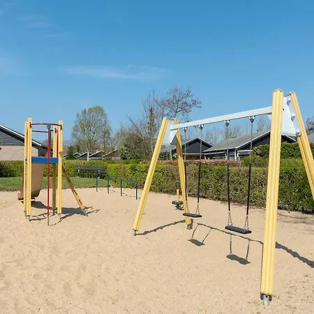 Vakantiehuis Boerenslag-2 Bungalow, 5-guests Opposite Sint Maartensvlotbrug